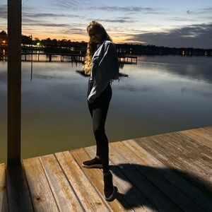 Meet your Posher, Leah